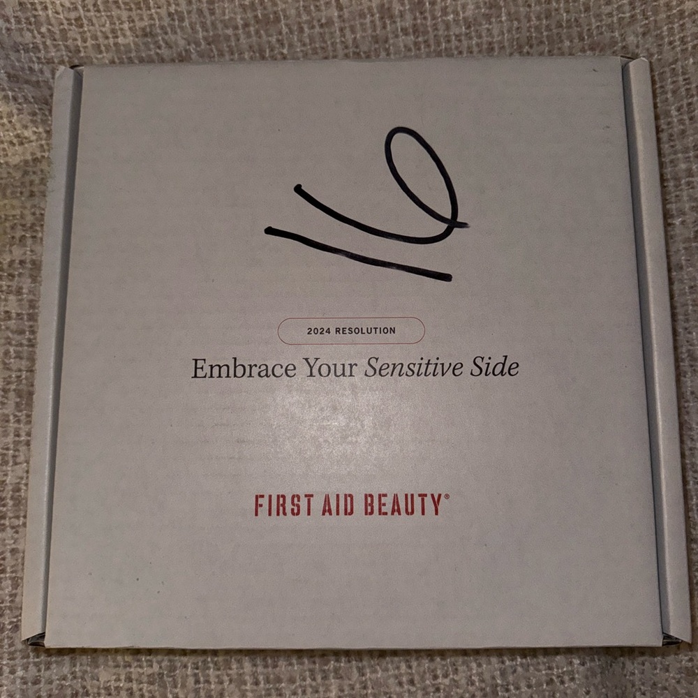 First Aid Beauty New Retinol Line- Eye Cream and Serum - Picture 13 of 13